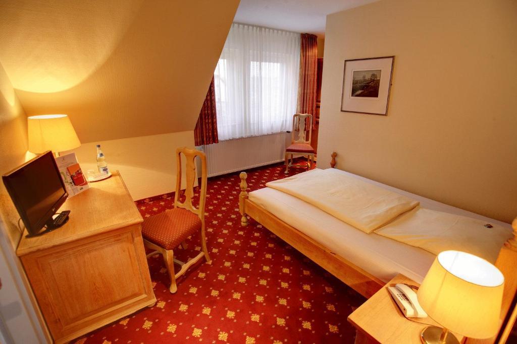 Hotel Kronprinz Garni Минден Экстерьер фото